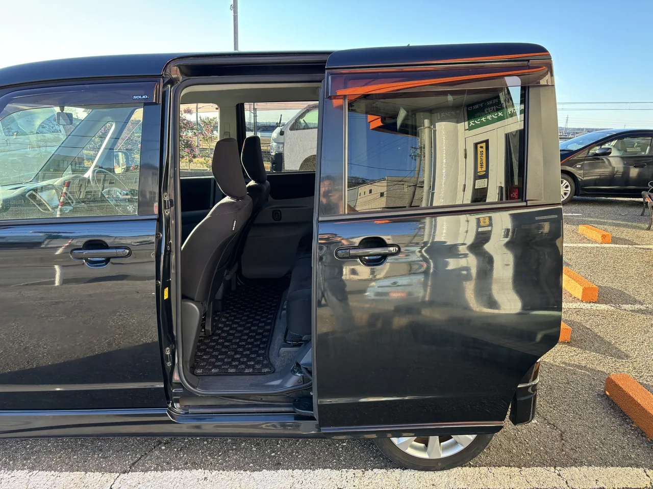 スズキ ソリオ ブラック&ホワイト - 画像 (17)