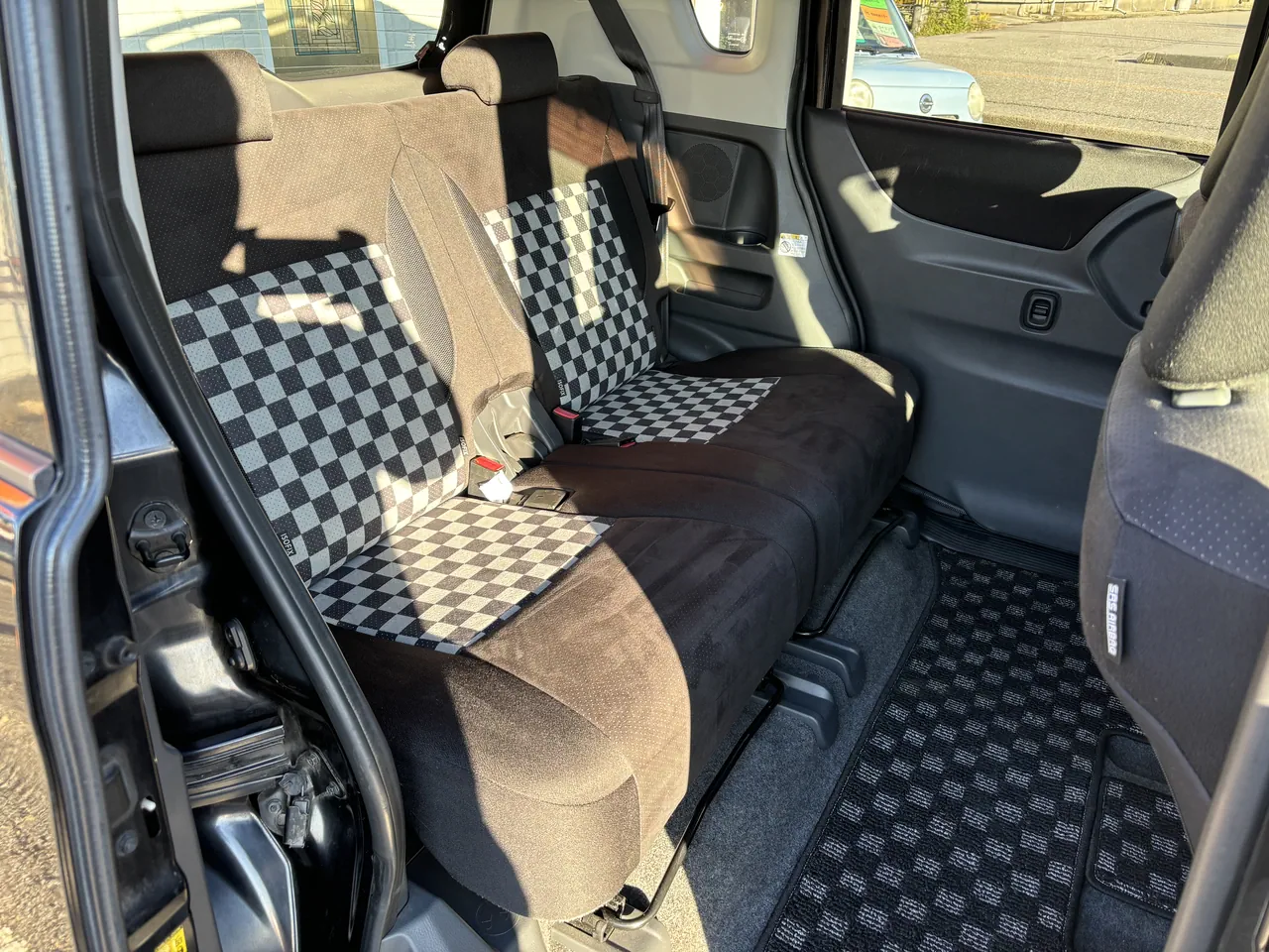 スズキ ソリオ ブラック&ホワイト - 画像 (37)