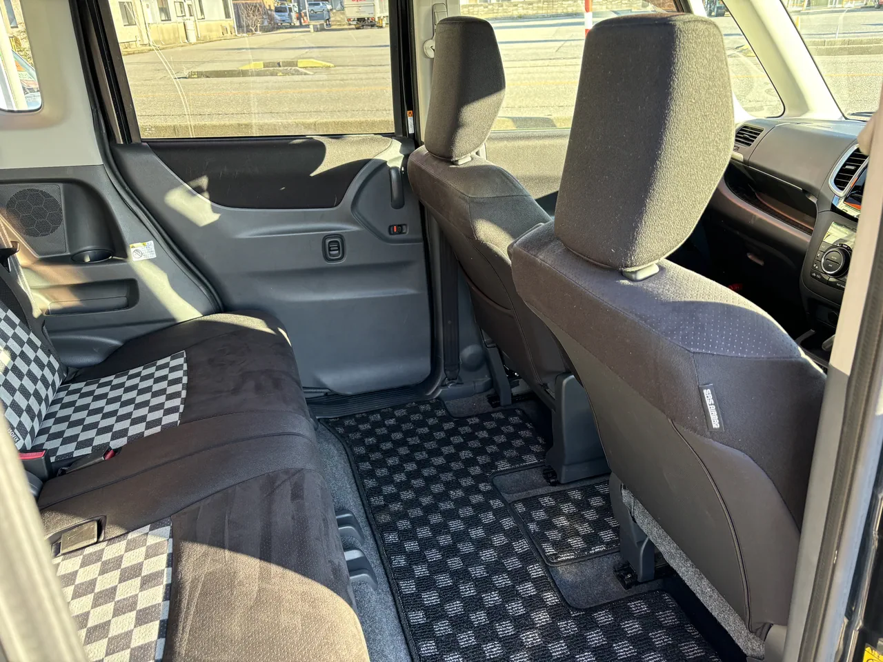 スズキ ソリオ ブラック&ホワイト - 画像 (38)